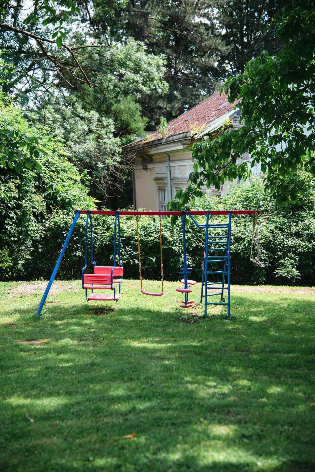 Apartmani Maslacak Vrdnik Exterior foto